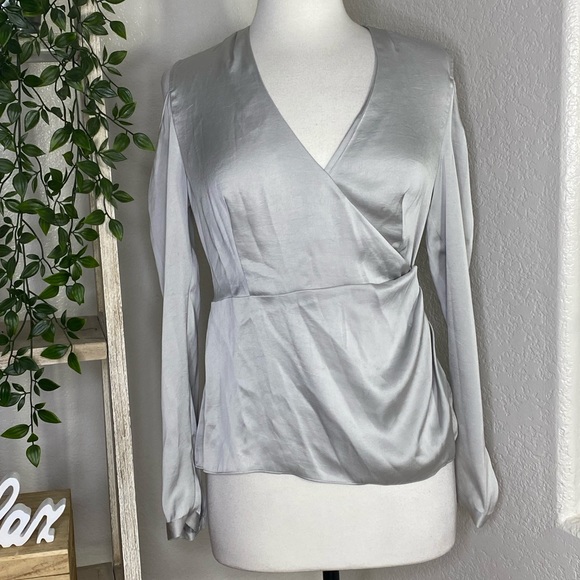 🆕All Saints Danio gray satin long sleeves top - Picture 2 of 12